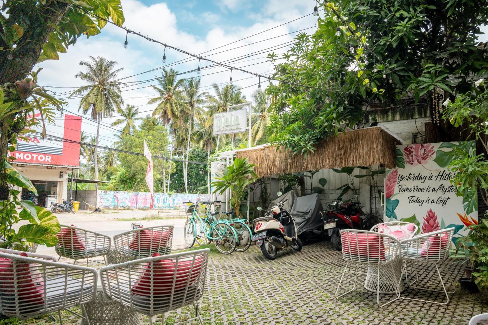 Готель Naia Lombok Kuta  Екстер'єр фото